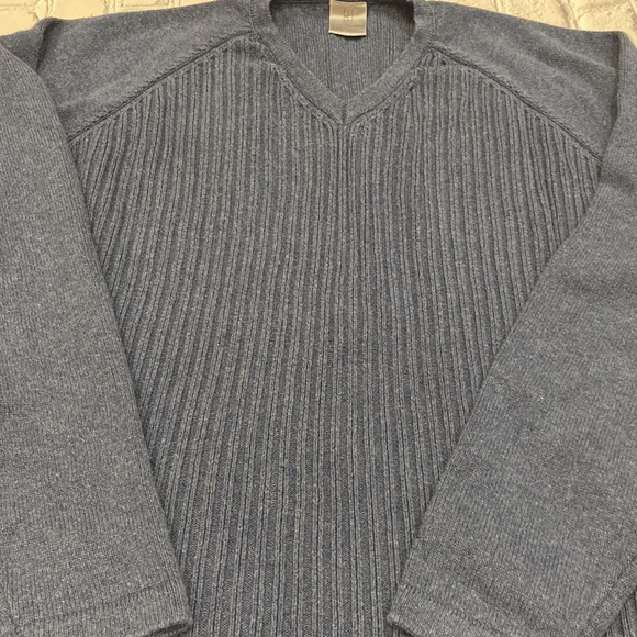 Nike Ribbed Preppy V NECK Sweater - Picture 5 of 6